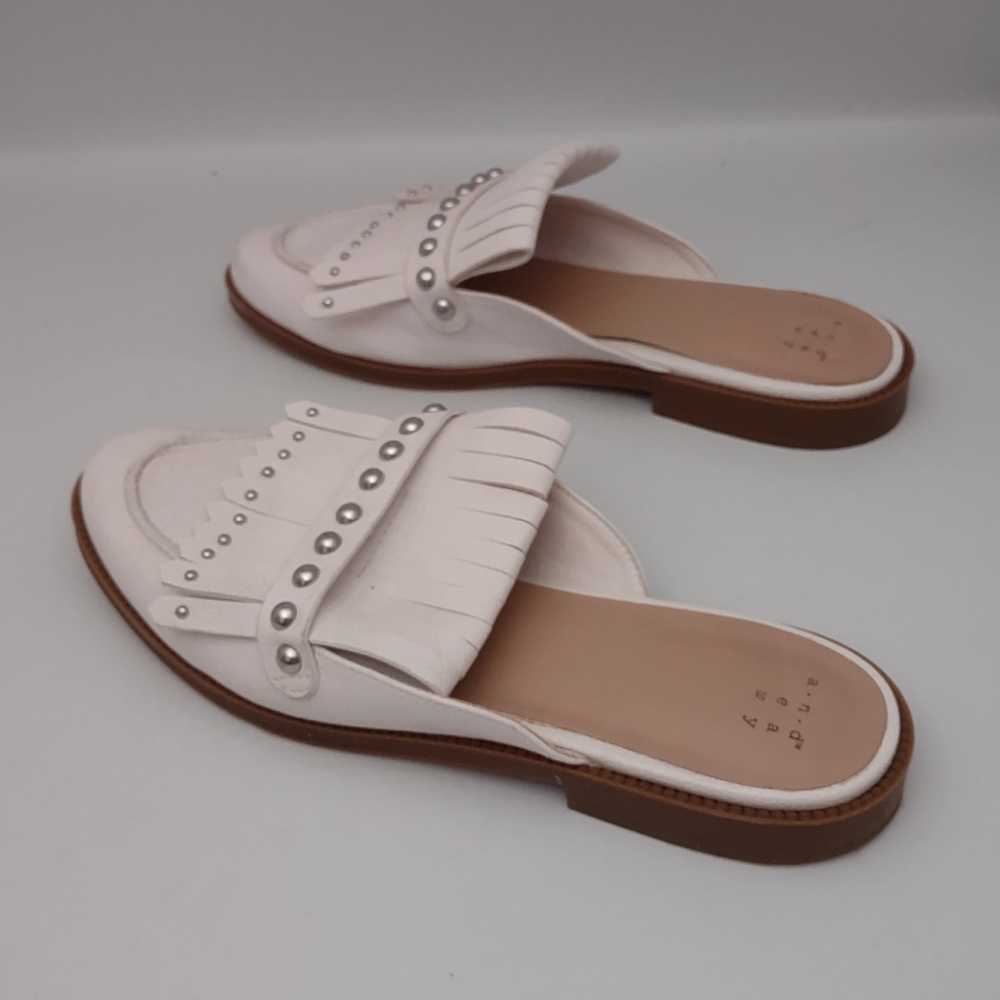 A New Day White Slip On Slides Size 9 1/2 Tassel Style